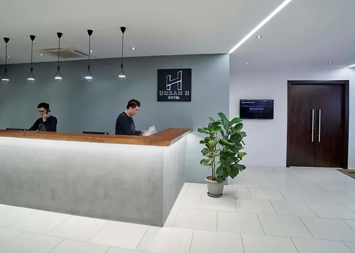 Urban H Hotel